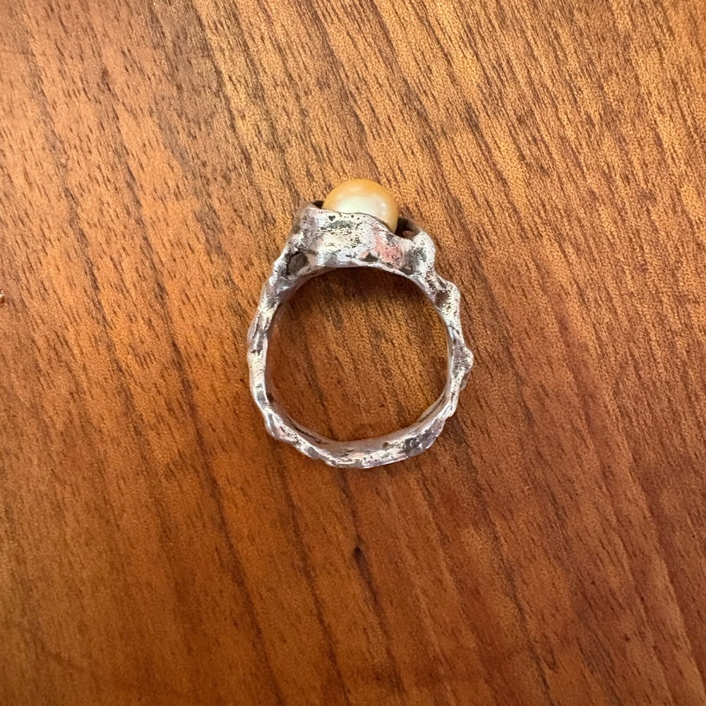 Vintage midcentury brutalist handmade silver & pearl ring size 7 - Picture 6 of 7